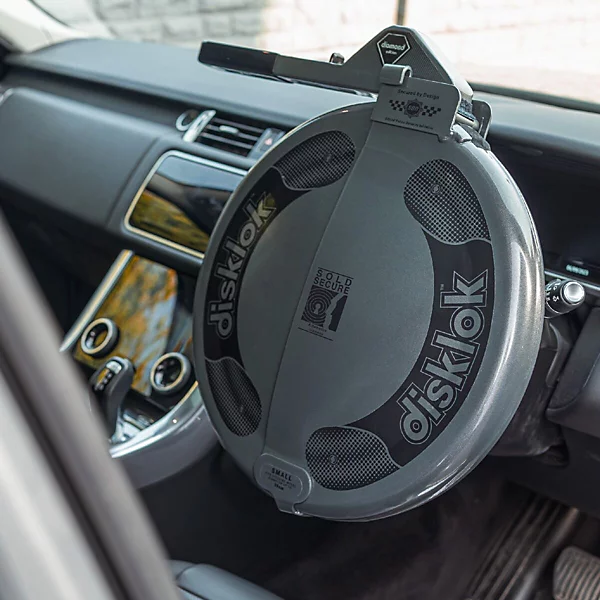 6526b682e719a624d41b5e41_disklok-diamond-edition-small-steering-wheel-full-cover-car-security-lock-police-approved-35cm-39cm-inc-case-cover-anthracite-5061029530126-04c-mp_1777203627532.png